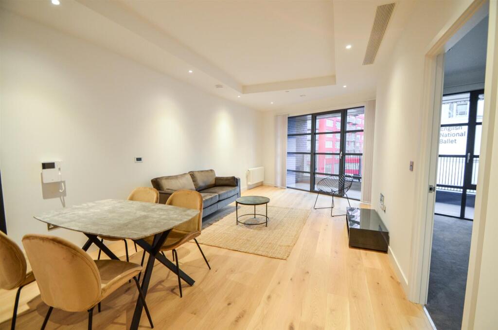 1 bed 1st Floor Flat for rent in Poplar. From Coopers - London
