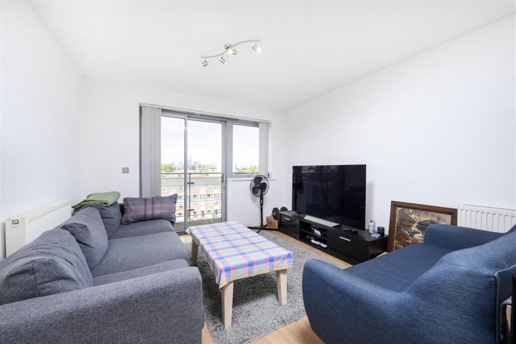 2 bed 1st Floor Flat for rent in Bow. From Coopers - London