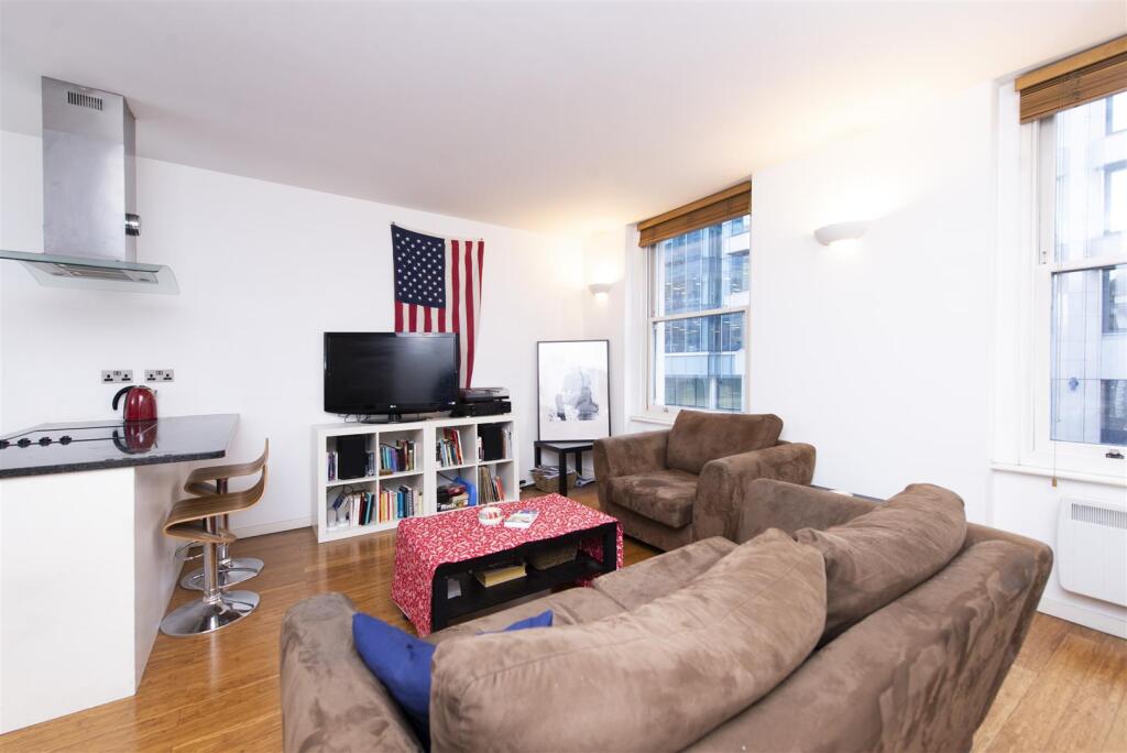 2 bed Apartment for rent in Stepney. From Coopers - London 2 bed Apartment for rent in Stepney. From Coopers - London