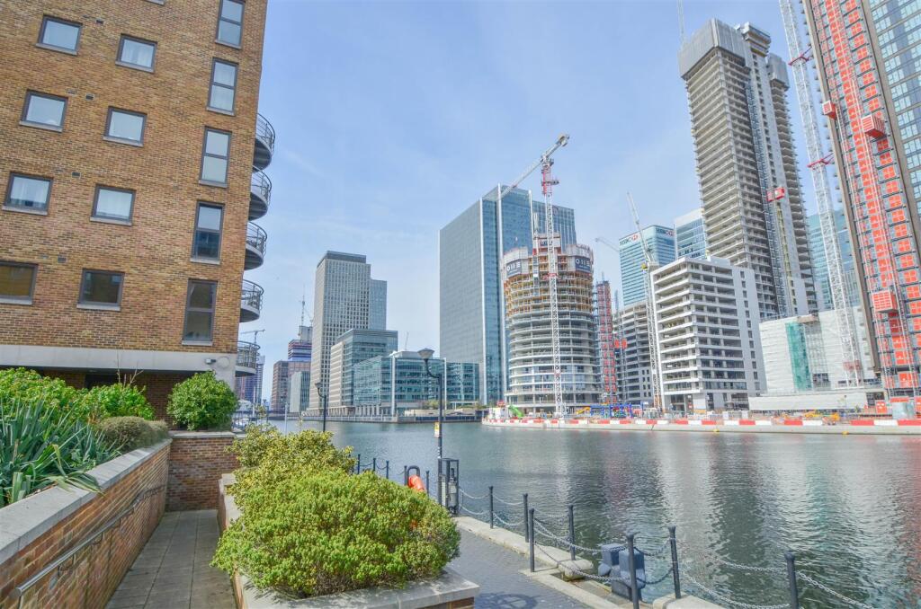 1 bed 1st Floor Flat for rent in Poplar. From Coopers - London