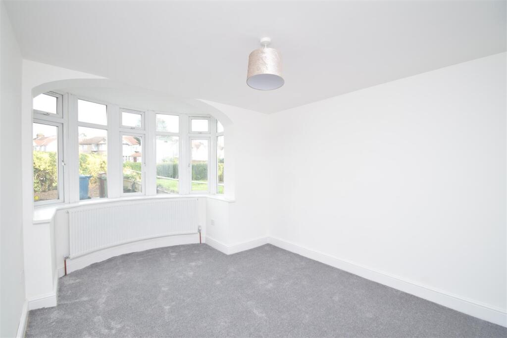 3 bed Annexe for rent in Northolt. From Coopers - Pinner