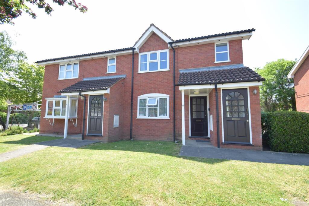 1 bed Apartment for rent in Ruislip. From Coopers - Pinner