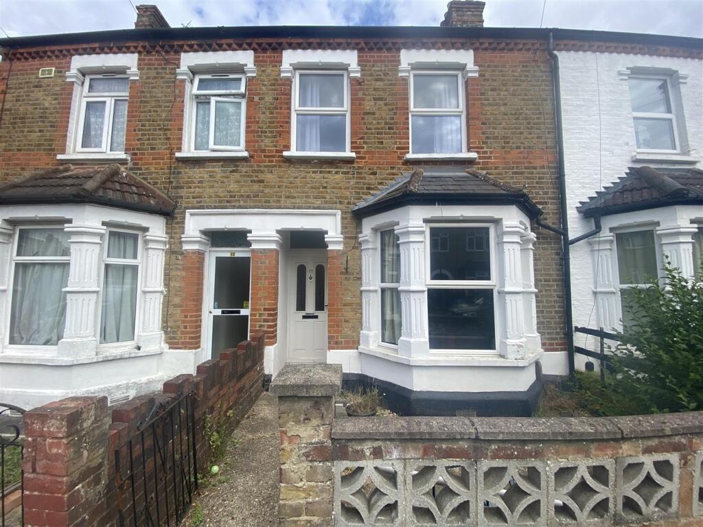3 bed Mid Terraced House for rent in Uxbridge. From Coopers - Uxbridge