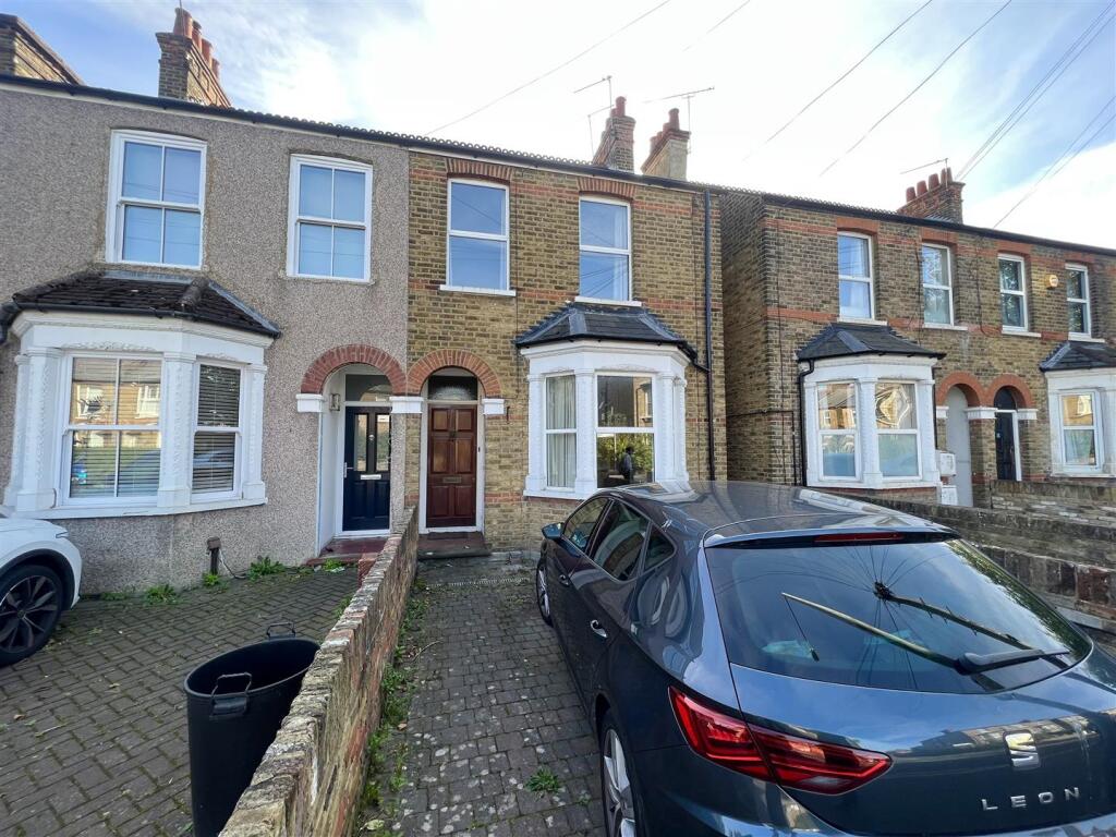 3 bed Semi Detached for rent in Uxbridge. From Coopers - Uxbridge