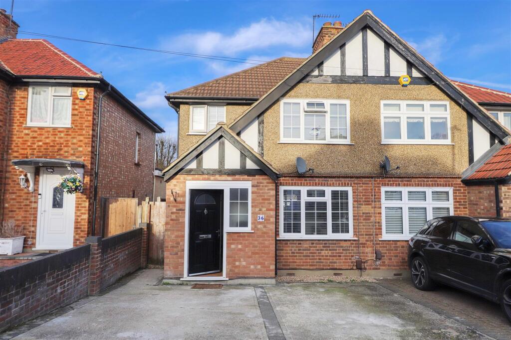 3 bed Semi Detached for rent in Uxbridge. From Coopers - Uxbridge