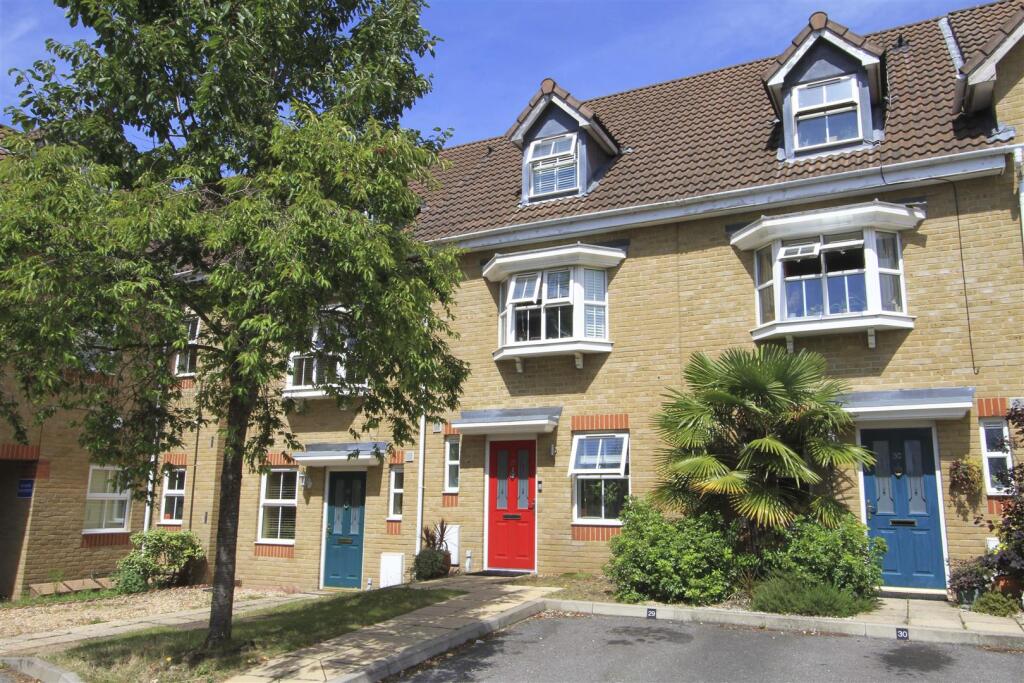 3 bed Mid Terraced House for rent in Uxbridge. From Coopers - Uxbridge