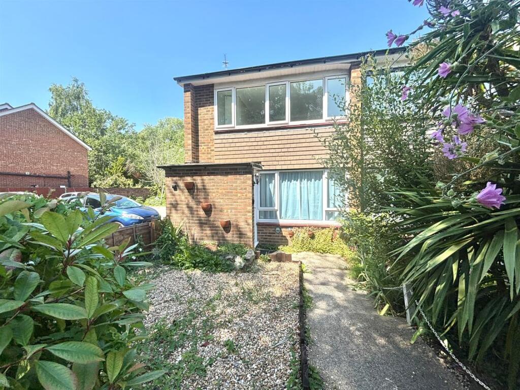 2 bed End of Terrace for rent in West Drayton. From Coopers - Uxbridge