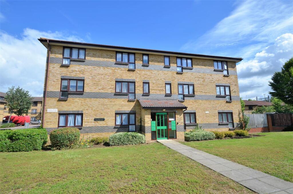 2 bed Apartment for rent in Yiewsley. From Coopers - Uxbridge
