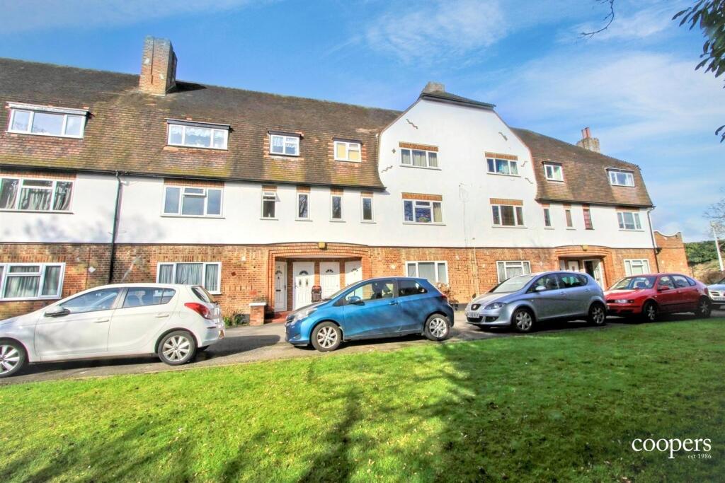 2 bed Annexe for rent in Uxbridge. From Coopers - Uxbridge