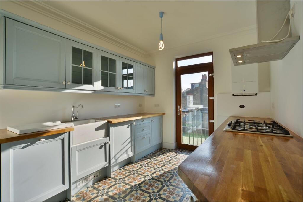 1 bed 1st Floor Flat for rent in Leyton. From Coppermills - Walthamstow & Leyton