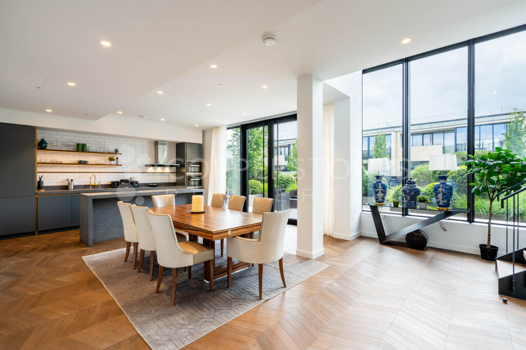 4 bed Penthouse for rent in London. From Copperstones - London