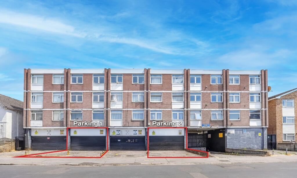 4 bed Car Parking for rent in Croydon. From Copperstones - London