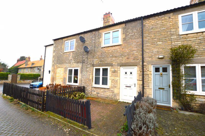 2 bed Chalet type for rent in Swayfield. From Coral James Estate Agents - South Witham