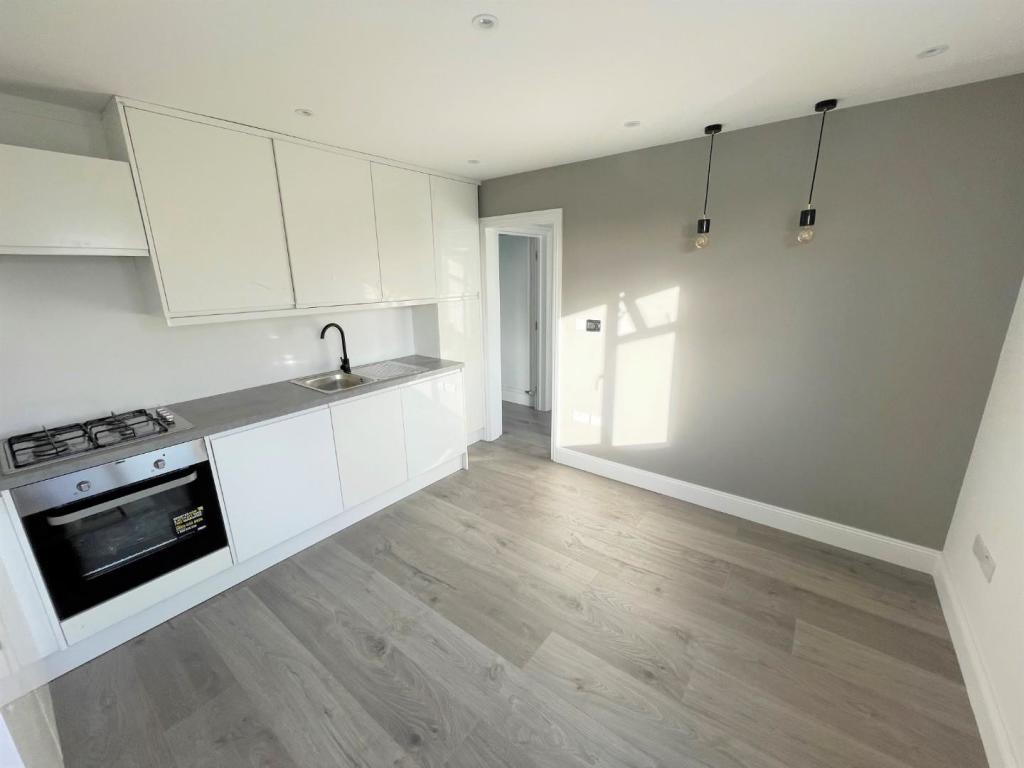 1 bed Flat for rent in Stanmore. From Cosway Estates - Mill Hill