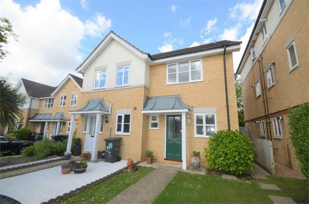 2 bed End Terraced House for rent in Stanmore. From Cosway Estates - Mill Hill