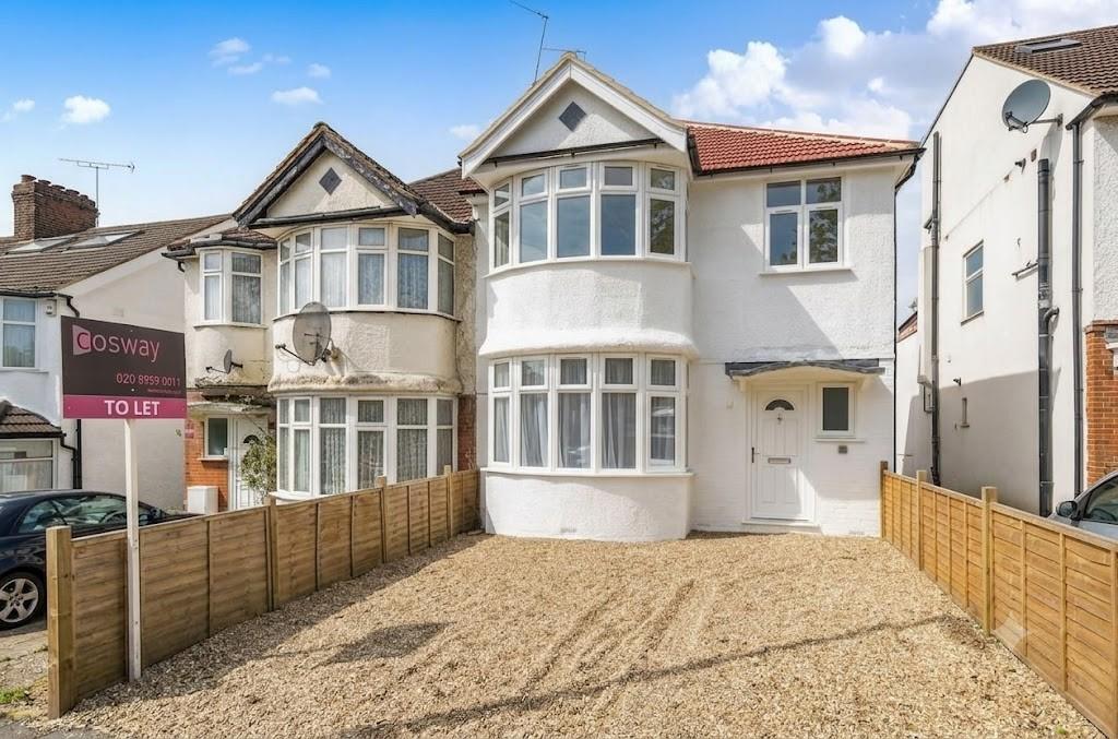 3 bed Semi Detached for rent in Hendon. From Cosway Estates - Mill Hill