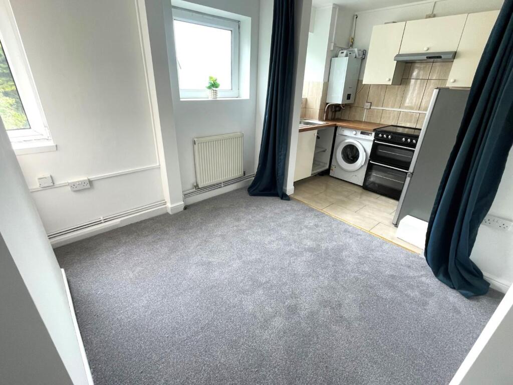 1 bed 1st Floor Flat for rent in Stanmore. From Cosway Estates - Mill Hill