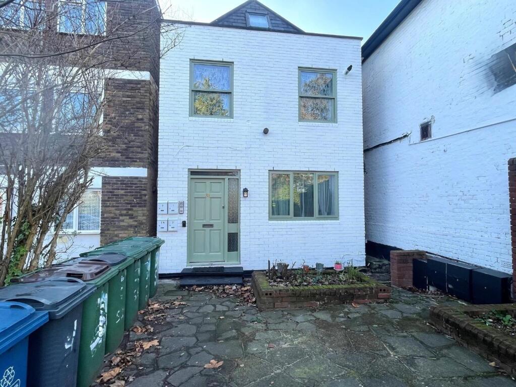 1 bed 1st Floor Flat for rent in Stanmore. From Cosway Estates - Mill Hill