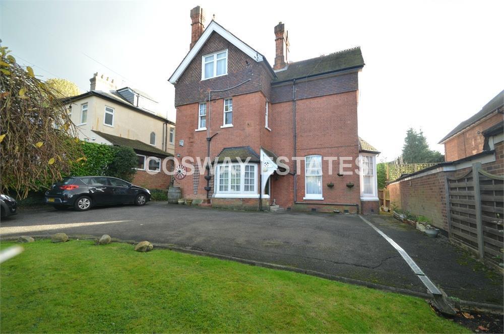 3 bed 1st Floor Flat for rent in Arkley. From Cosway Estates - Mill Hill