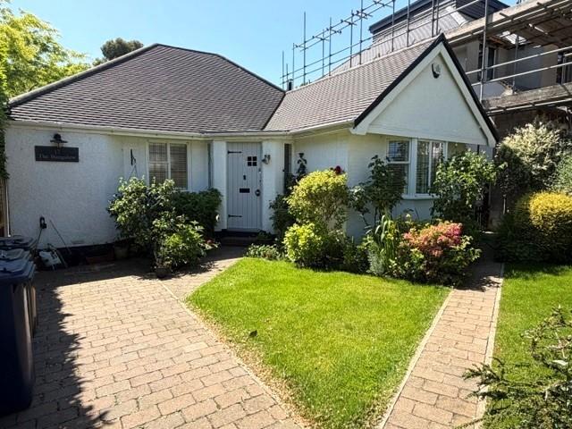 2 bed Detached bungalow for rent in Arkley. From Cosway Estates - Mill Hill 2 bed Detached bungalow for rent in Arkley. From Cosway Estates - Mill Hill