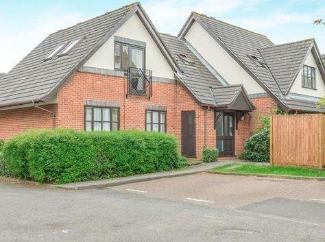 1 bed 1st Floor Flat for rent in Borehamwood. From Cosway Estates - Mill Hill