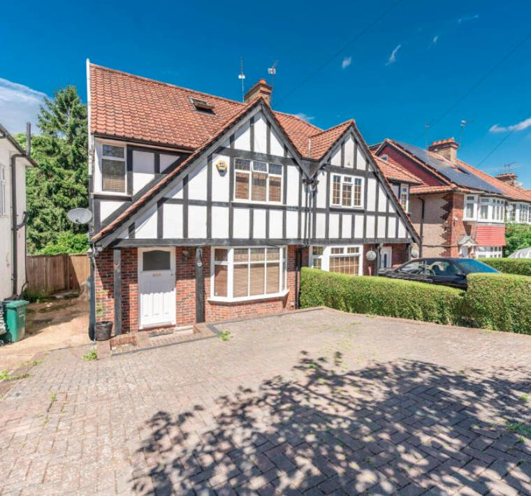 4 bed Semi Detached for rent in Stanmore. From Cosway Estates - Mill Hill 4 bed Semi Detached for rent in Stanmore. From Cosway Estates - Mill Hill