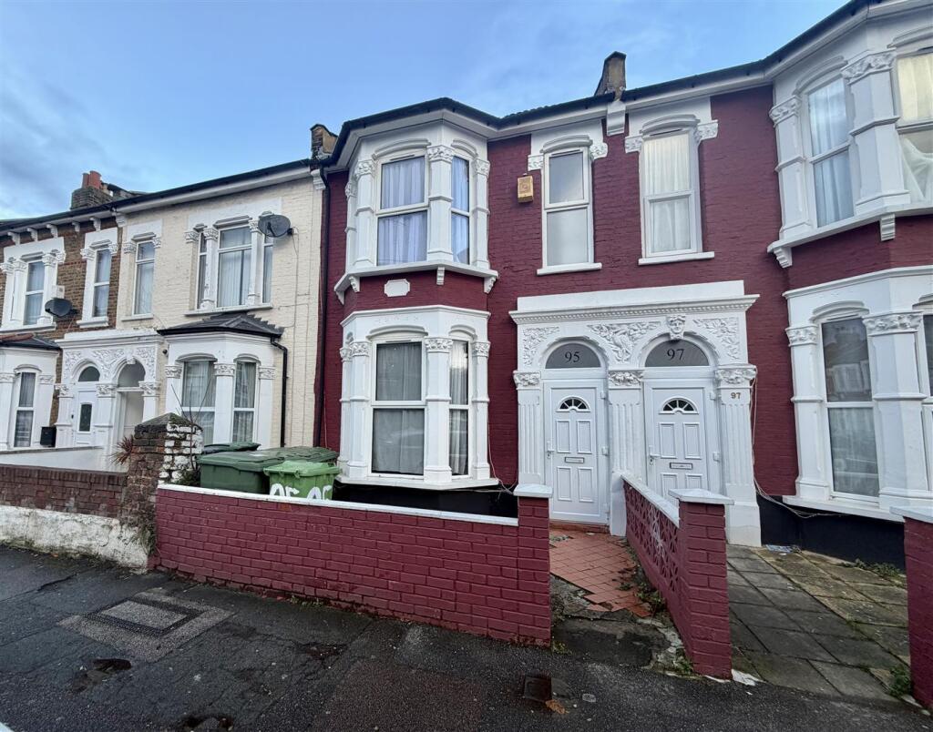4 bed House Share for rent in Hornsey. From Coultons - North Chingford