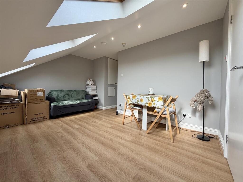 1 bed Apartment for rent in London. From Coultons - North Chingford