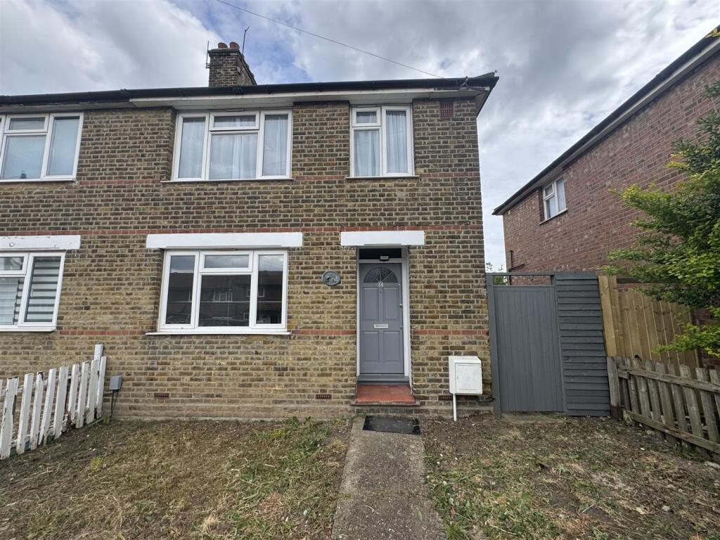 3 bed End of Terrace for rent in Walthamstow. From Coultons - North Chingford 3 bed End of Terrace for rent in Walthamstow. From Coultons - North Chingford