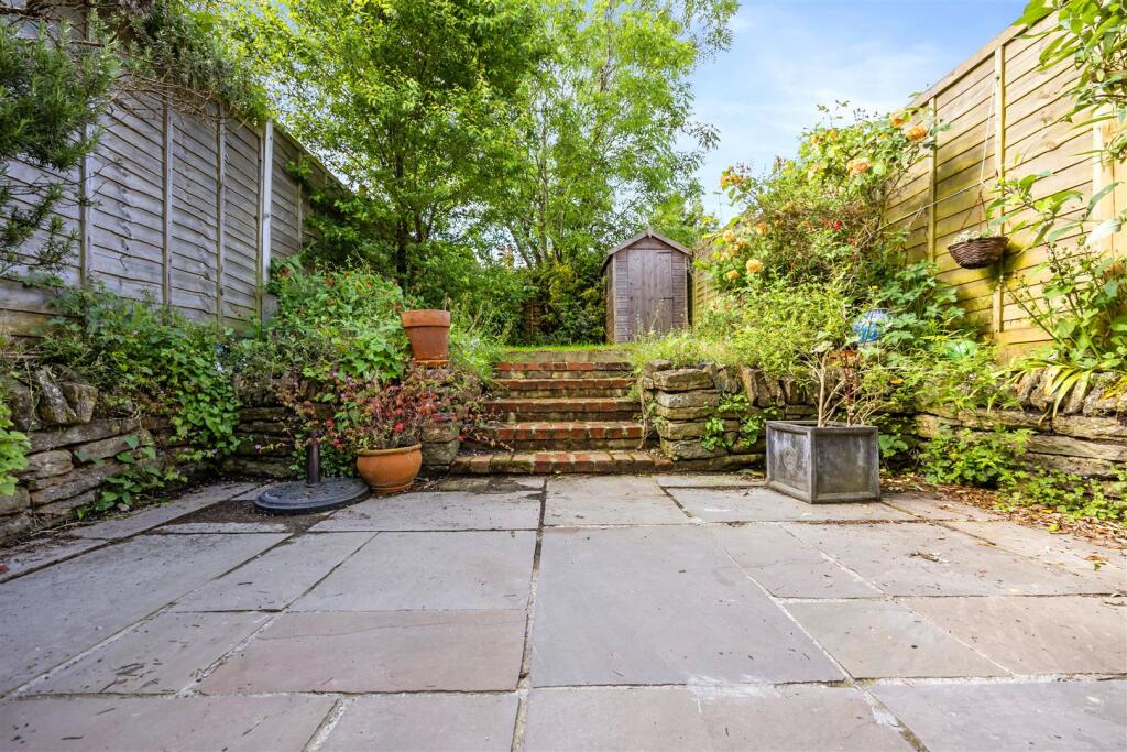 2 bed End of Terrace for rent in Ovingdean. From Avard Estate Agents - Brighton 2 bed End of Terrace for rent in Ovingdean. From Avard Estate Agents - Brighton