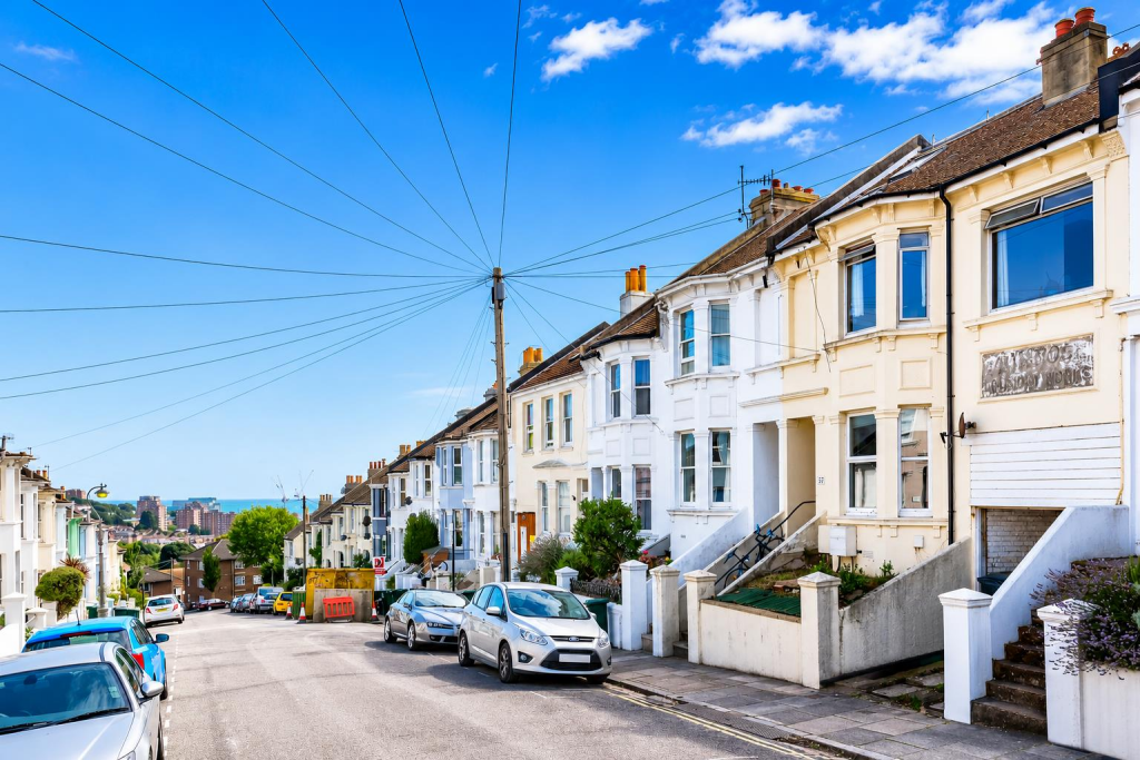 1 bed 1st Floor Flat for rent in Ovingdean. From Avard Estate Agents - Brighton