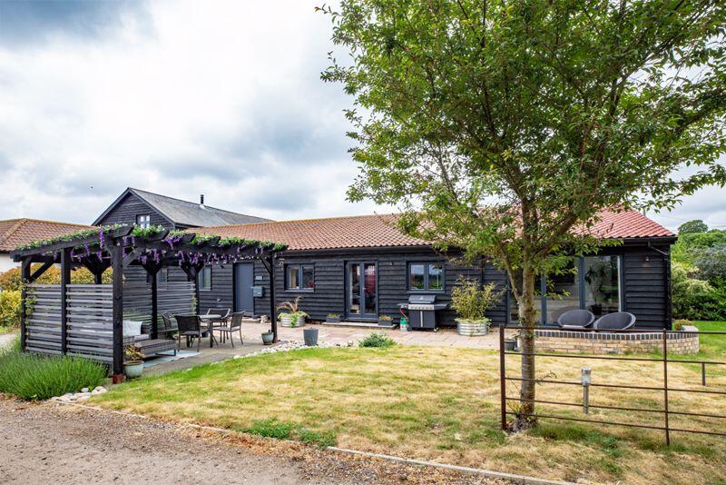 3 bed Barn for rent in Cambridge. From Award Property - Cambridge
