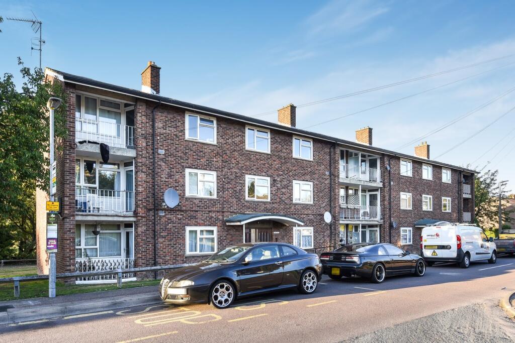 1 bed 1st Floor Flat for rent in Royston. From Country Properties - Royston