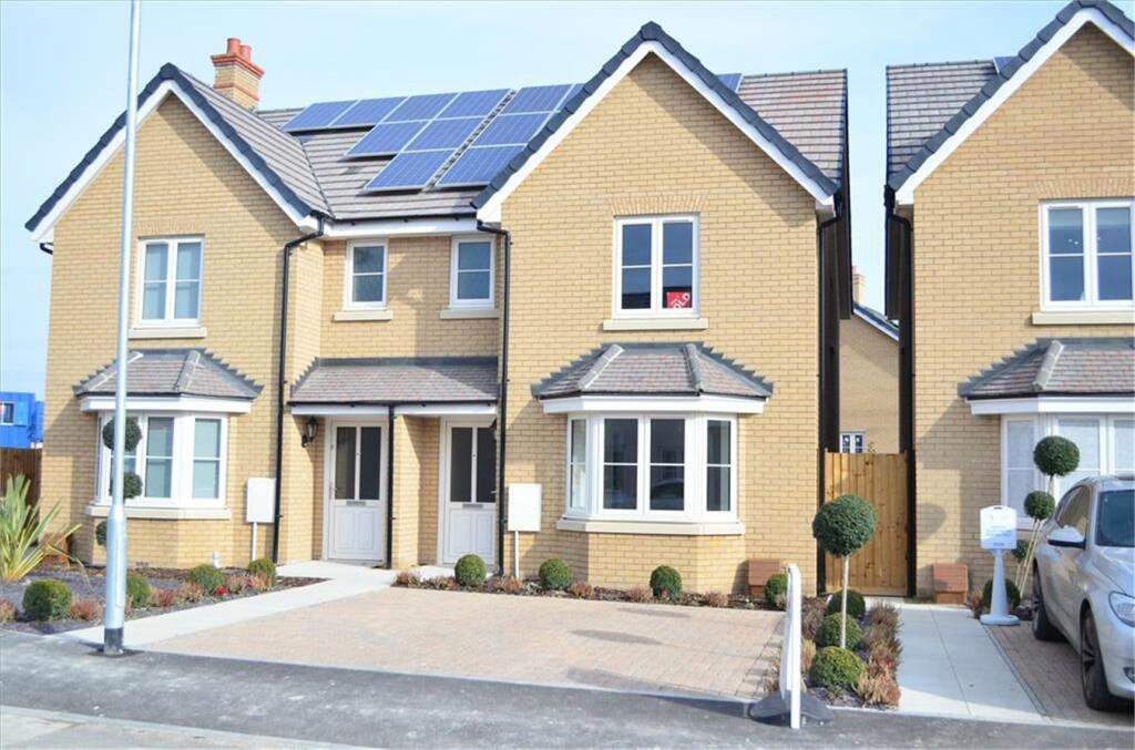 3 bed Semi Detached for rent in Royston. From Country Properties - Royston