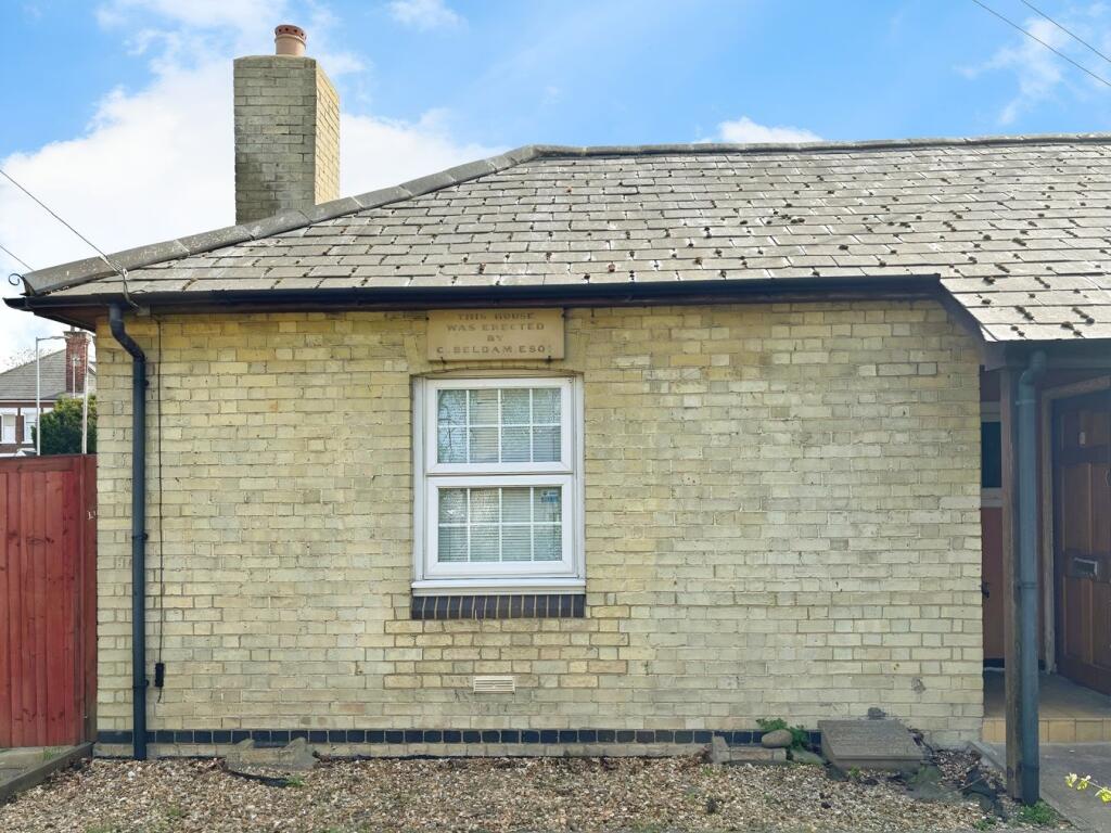 4 bed Studio for rent in Royston. From Country Properties - Royston