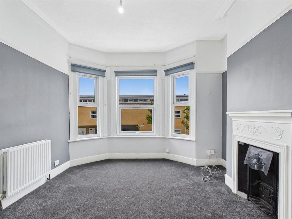 2 bed 1st Floor Flat for rent in Wood Green. From Cousins Estate Agents - South Tottenham