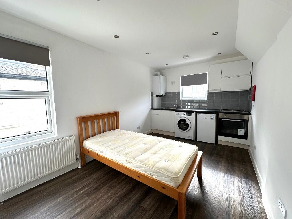 4 bed Studio for rent in London. From CP Papas Property Centre - London