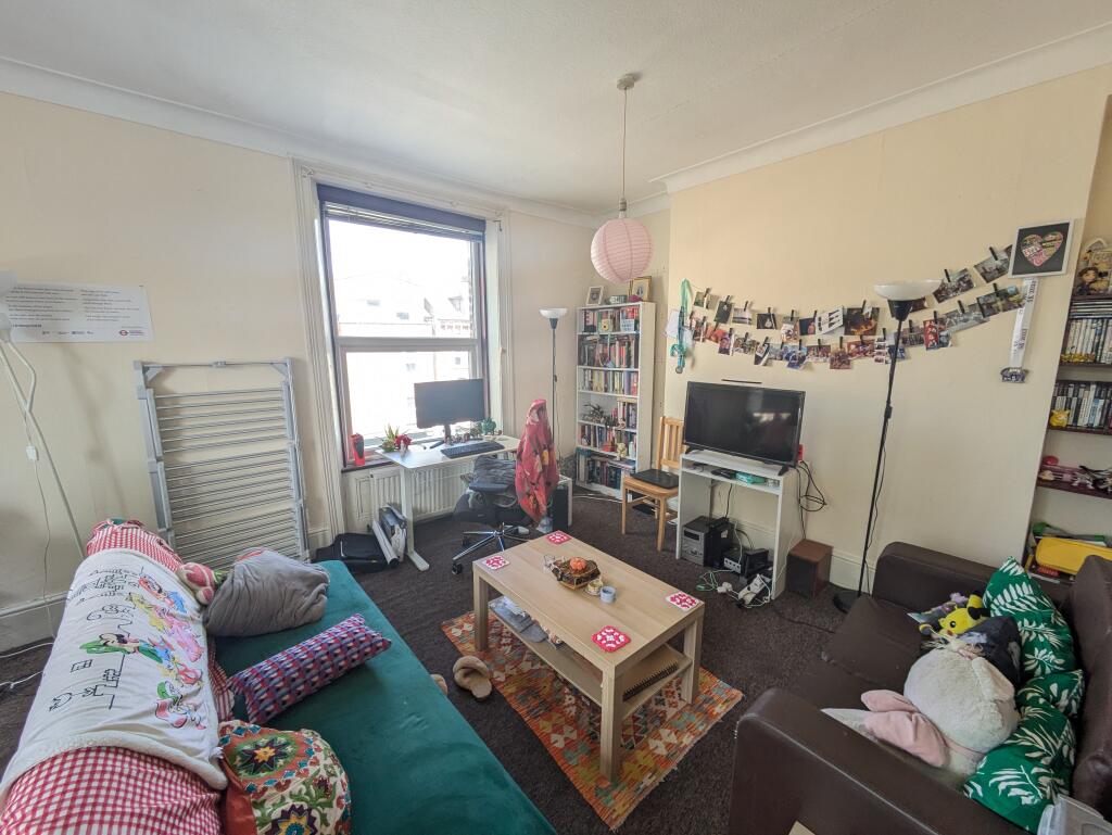 1 bed Apartment for rent in Hornsey. From CP Papas Property Centre - London