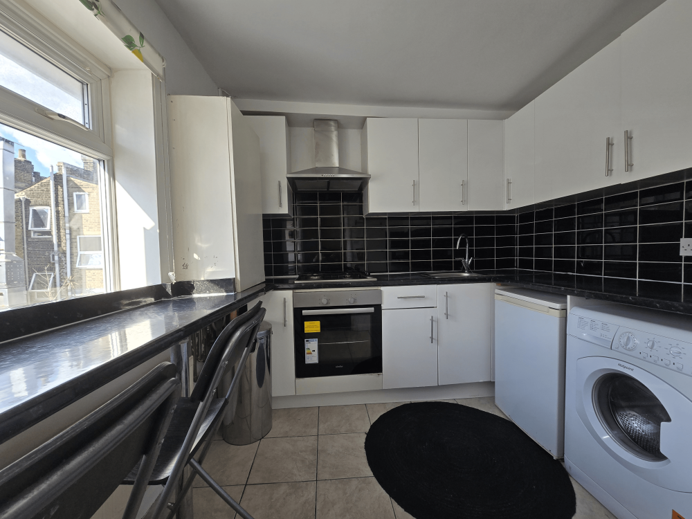 1 bed Apartment for rent in Hornsey. From CP Papas Property Centre - London
