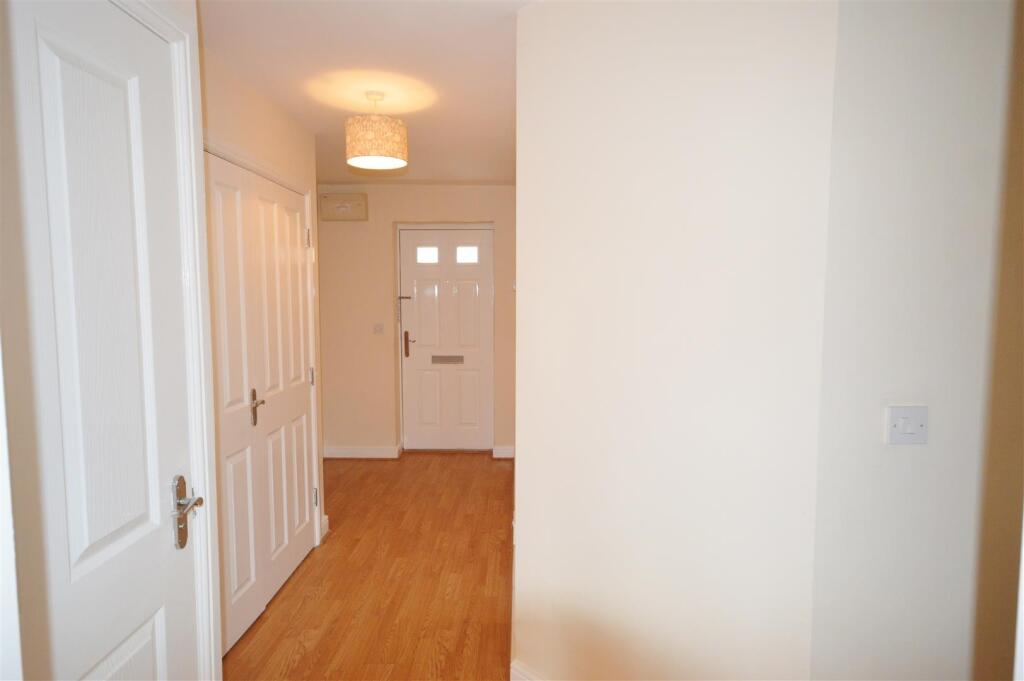 3 bed Town House for rent in Barnsley. From Crown Estate Agents - Pontefract 3 bed Town House for rent in Barnsley. From Crown Estate Agents - Pontefract