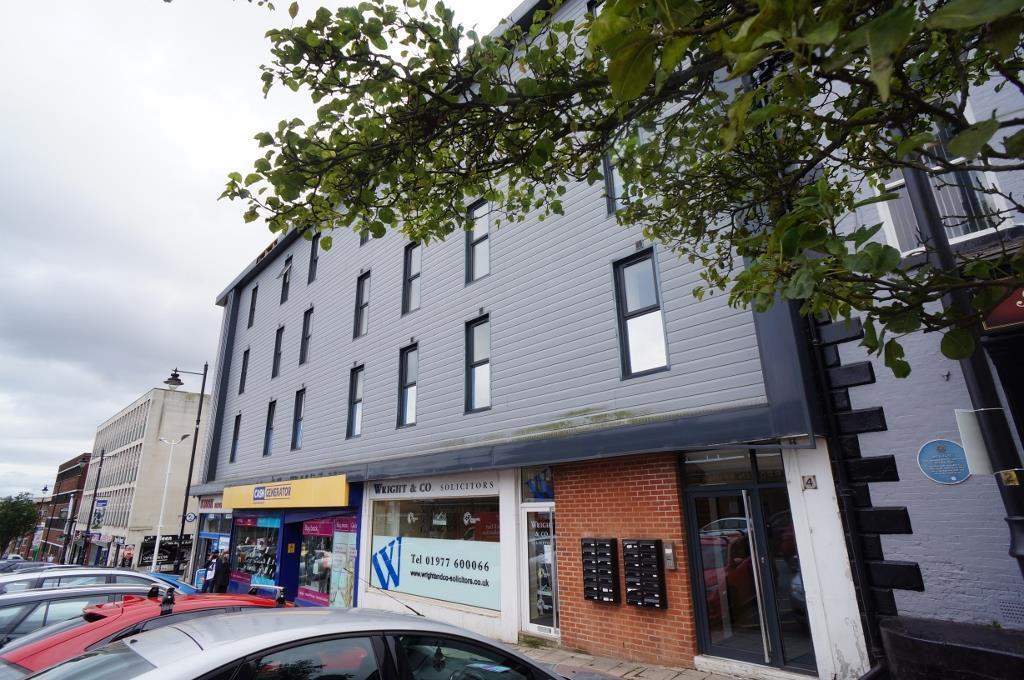1 bed 1st Floor Flat for rent in Pontefract. From Crown Estate Agents - Pontefract