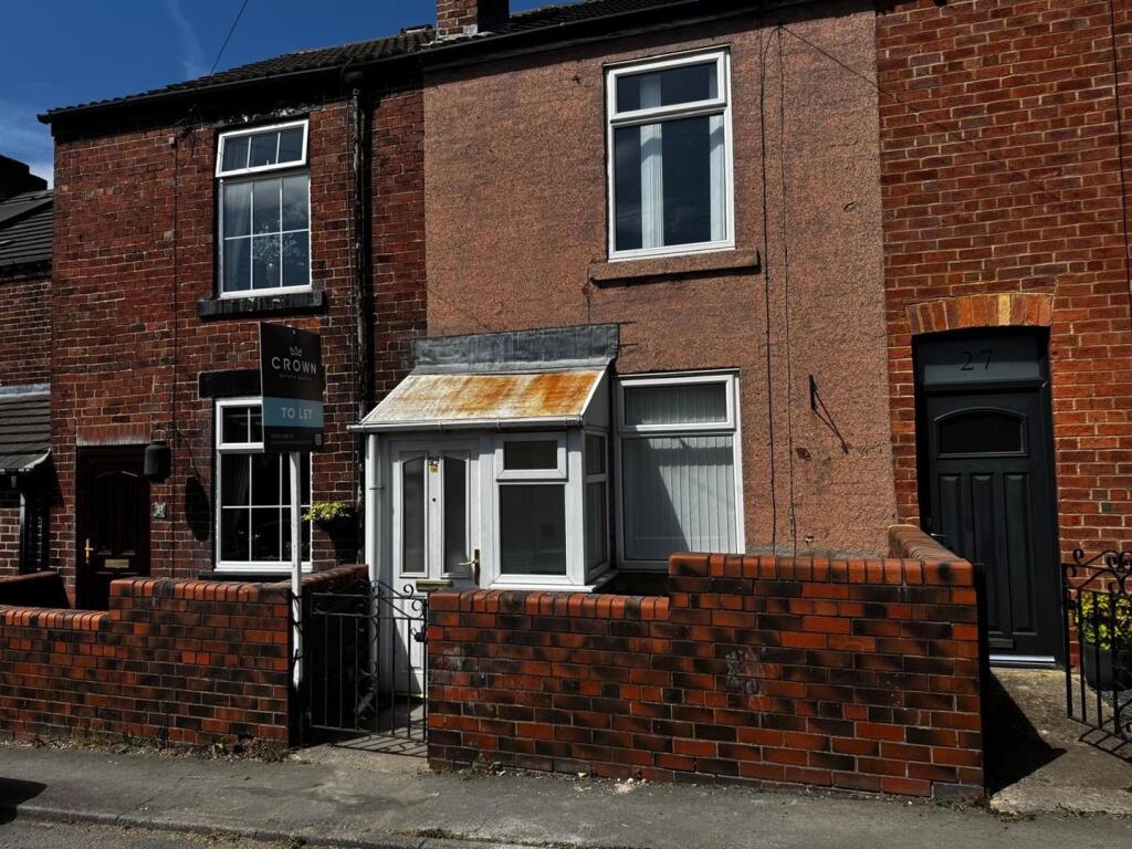3 bed Mid Terraced House for rent in Wakefield. From Crown Estate Agents - Pontefract 3 bed Mid Terraced House for rent in Wakefield. From Crown Estate Agents - Pontefract
