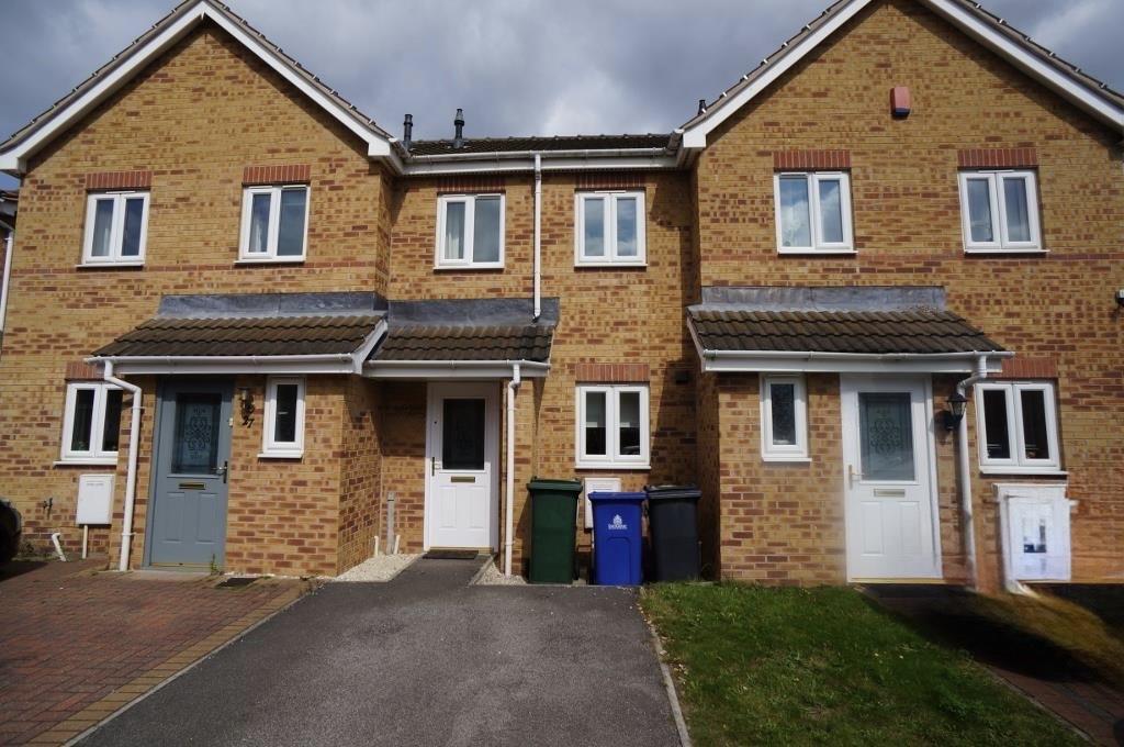 2 bed Mid Terraced House for rent in Edenthorpe. From Crown Estate Agents - Pontefract