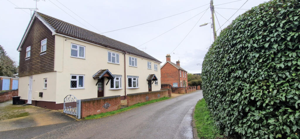 2 bed 1st Floor Flat for rent in Crow. From Crown House Lettings - Ringwood