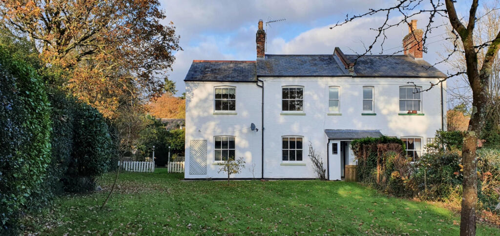 4 bed Semi Detached for rent in Ashford. From Crown House Lettings - Ringwood