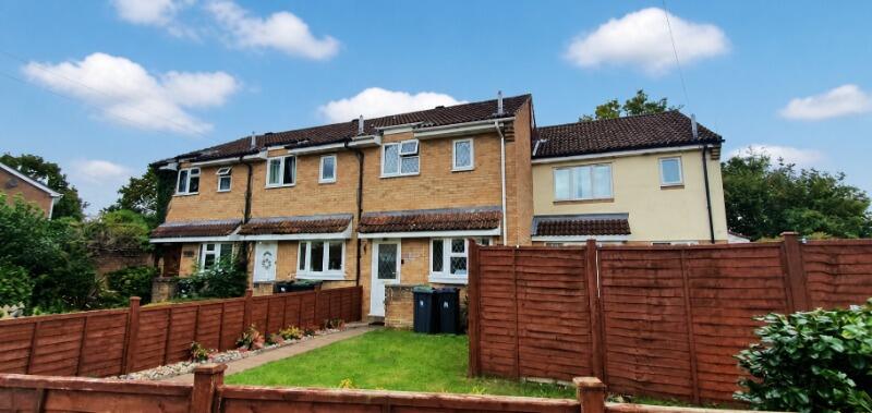 2 bed Mid Terraced House for rent in Verwood. From Crown House Lettings - Ringwood