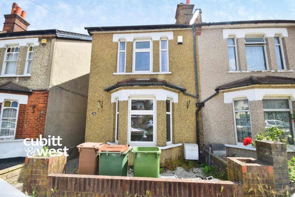 3 bed Mid Terraced House for rent in Banstead. From Cubitt & West - Sutton 3 bed Mid Terraced House for rent in Banstead. From Cubitt & West - Sutton