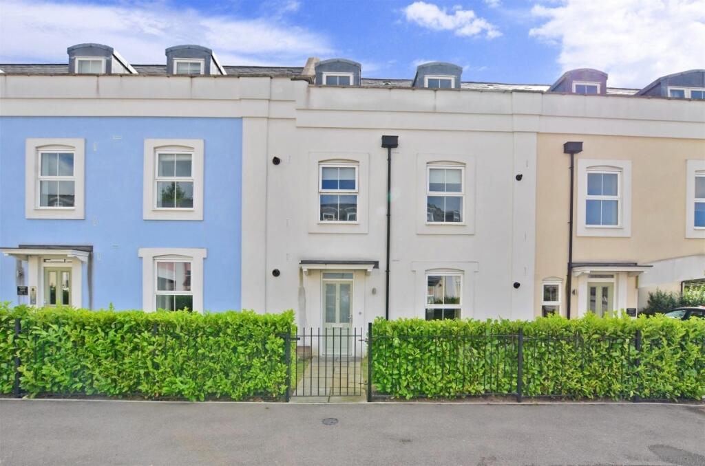 2 bed Apartment for rent in Reigate. From Cubitt & West - Sutton 2 bed Apartment for rent in Reigate. From Cubitt & West - Sutton