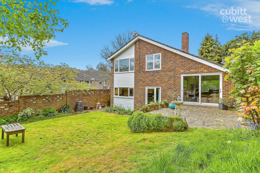 4 bed Detached for rent in Epsom Downs. From Cubitt & West - Sutton 4 bed Detached for rent in Epsom Downs. From Cubitt & West - Sutton