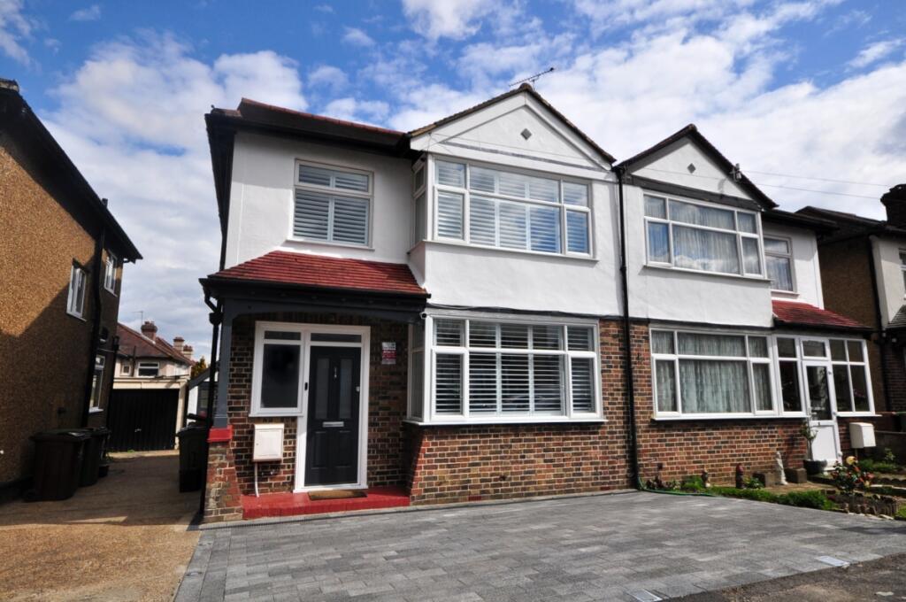 4 bed Semi Detached for rent in Wallington. From Cubitt & West - Sutton 4 bed Semi Detached for rent in Wallington. From Cubitt & West - Sutton